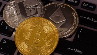 Gold Vs Crypto: Which Is The Better Investment?