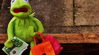 Who Will Survive This "K-Shaped Economy"?